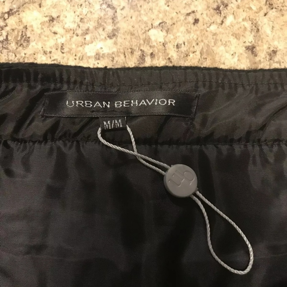 Urban Behavior Black Tweed Style Mini Skirt Size M - Picture 4 of 8